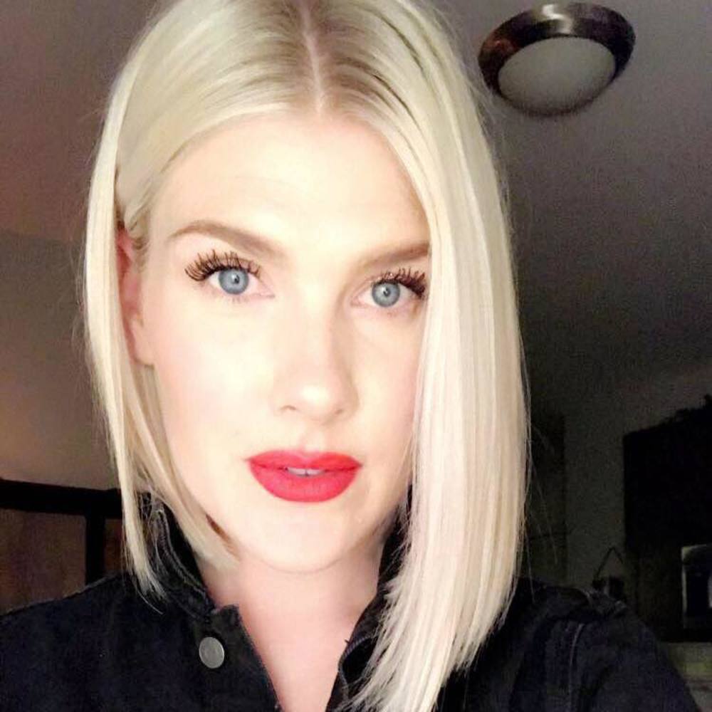 Meet your Posher, Abbey